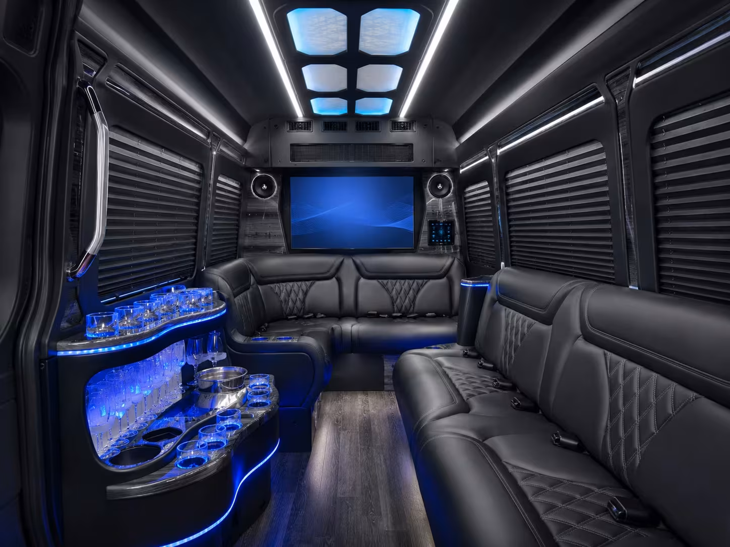 corporate bus rentals in memphis for fedexforum and autozone park