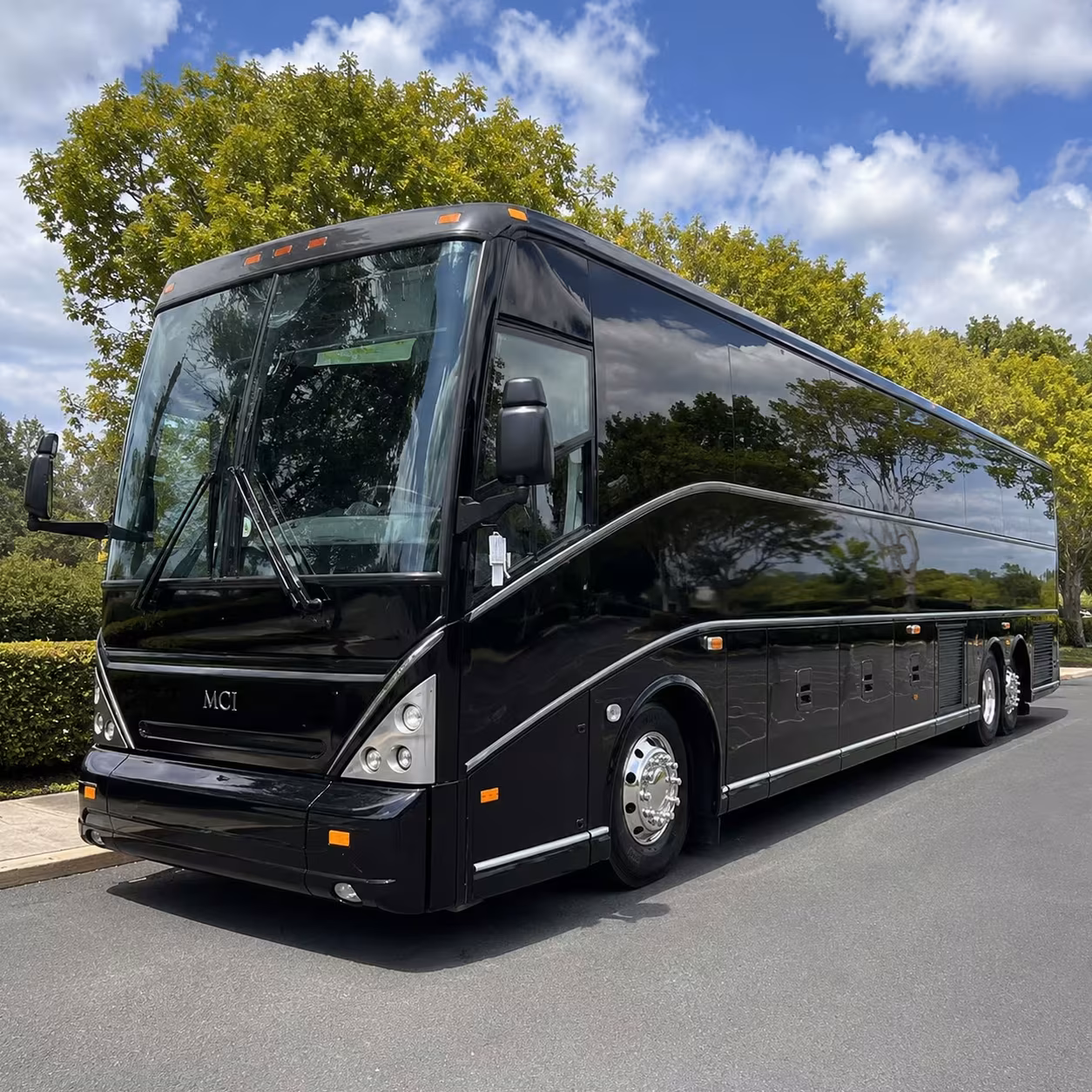 employee shuttle buses for memphis companies and campuses